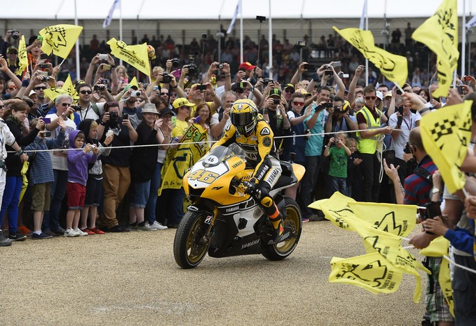 valentino-rossi-yzr-m1-goodwood-festival-of-speed 2015